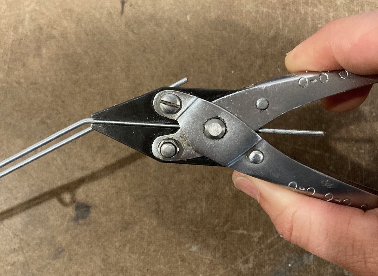 parallel jaw pliers